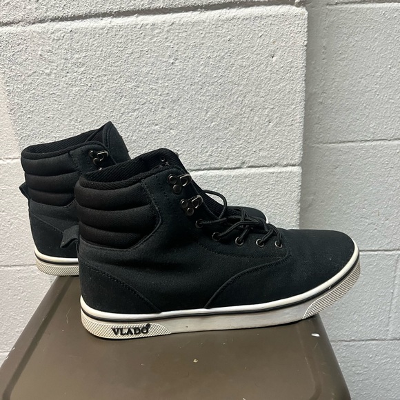 Vlado Men's Black High-Top Sneakers - Picture 3 of 8